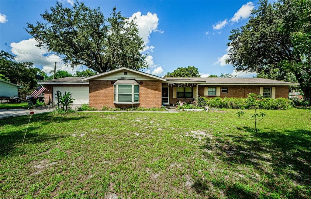 6408 CHAROLAIS DRIVE LAKELAND, FL 33810