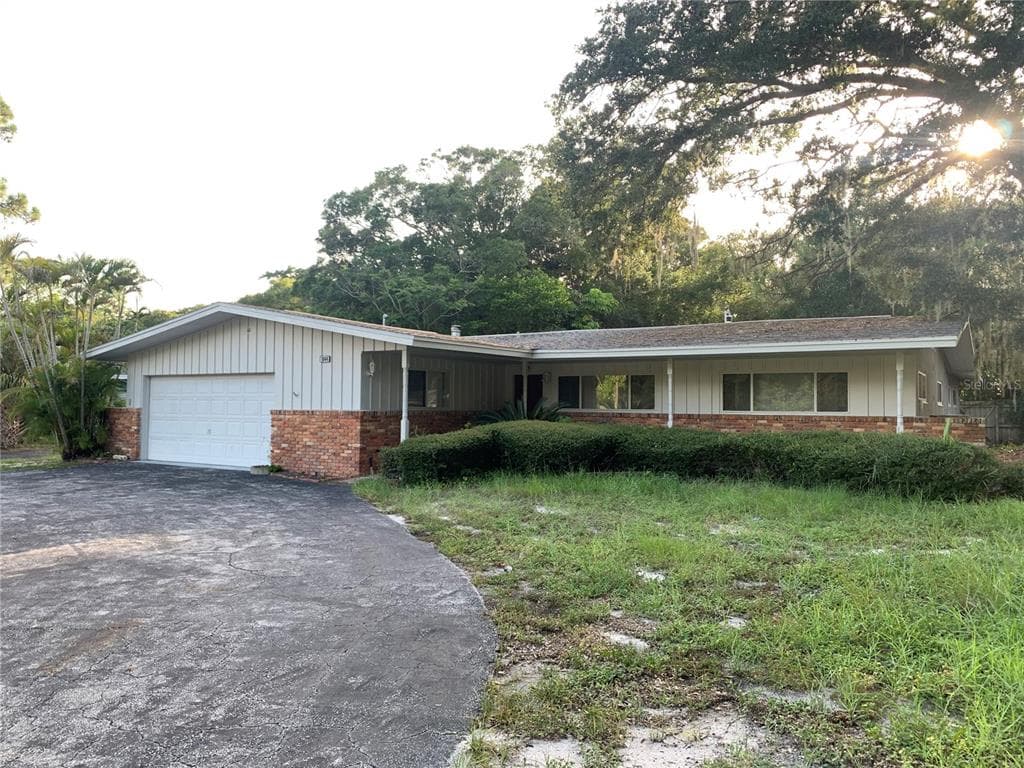 1844 JUAREZ WAY S ST PETERSBURG, FL 33712