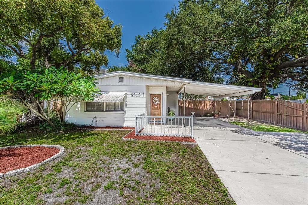 6212 S HAROLD AVENUE TAMPA, FL 33616