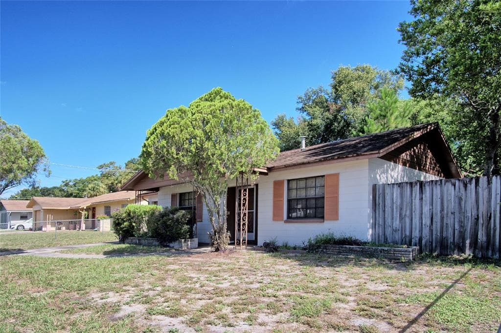 2216 E 113TH AVENUE TAMPA, FL 33612