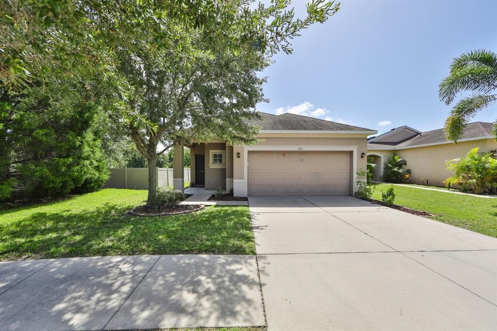 720 COLLEGE CHASE DRIVE RUSKIN, FL 33570