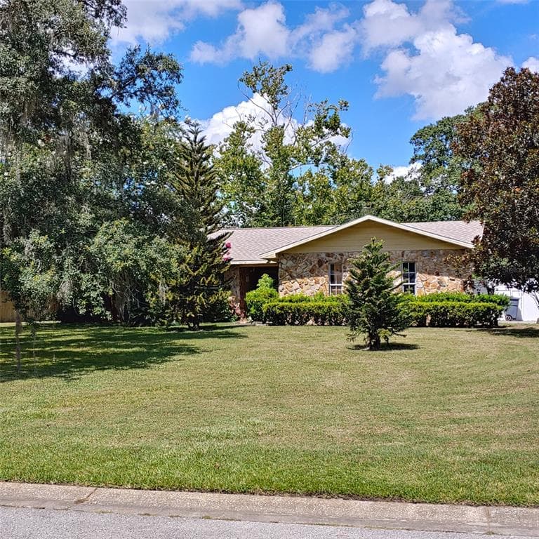 2524 VICTARRA CIRCLE LUTZ, FL 33559