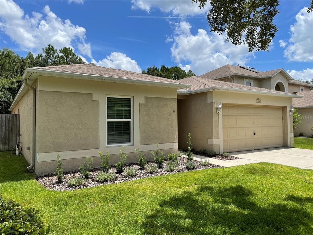 8206 STOCKTON WAY TAMPA, FL 33647