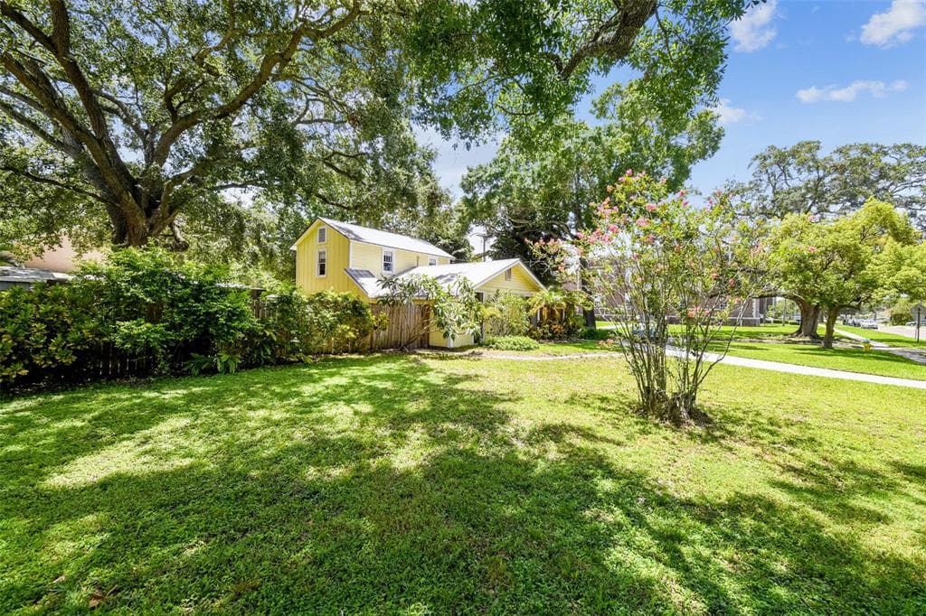 7020 S WEST SHORE BOULEVARD TAMPA, FL 33616