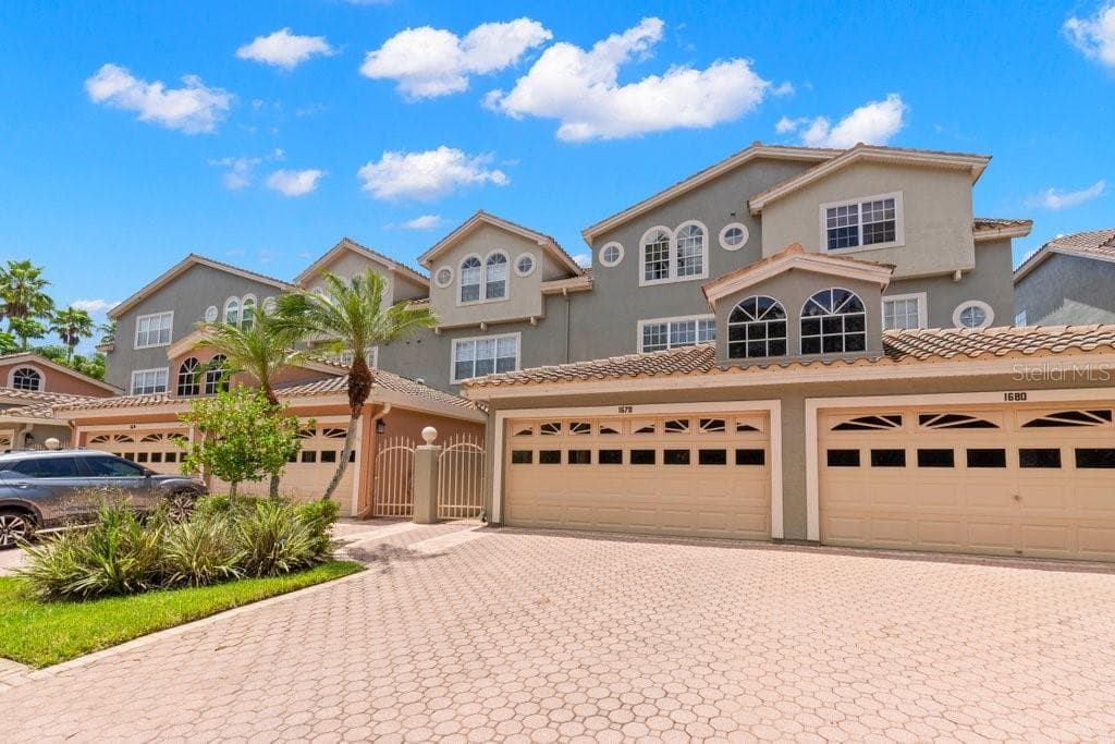 1678 LAGO VISTA BOULEVARD PALM HARBOR, FL 34685