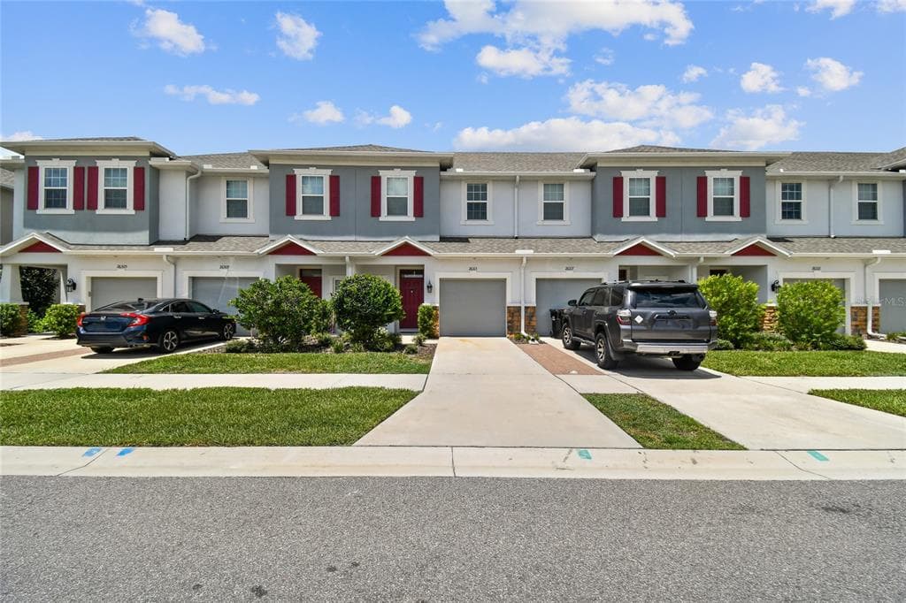 26313 LIMESTONE SPRINGS WAY WESLEY CHAPEL, FL 33544