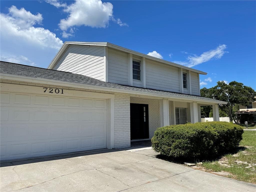 7201 NIA LANE TAMPA, FL 33625