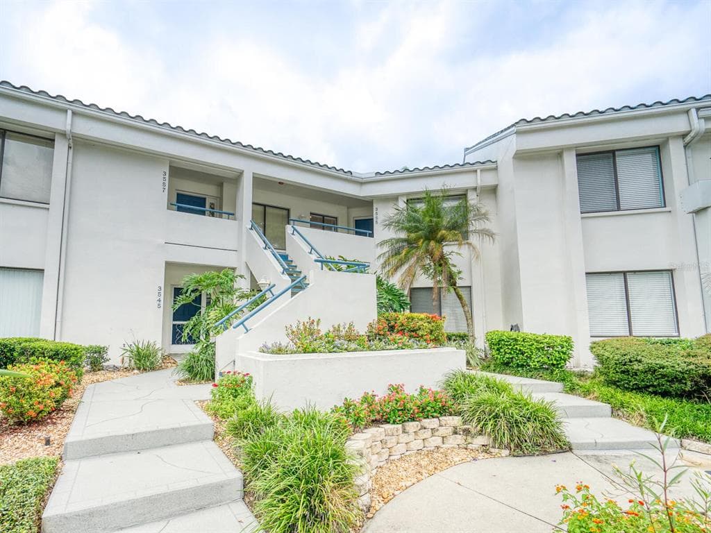3555 INDIGO POND DRIVE UNIT 2 PALM HARBOR, FL 34685