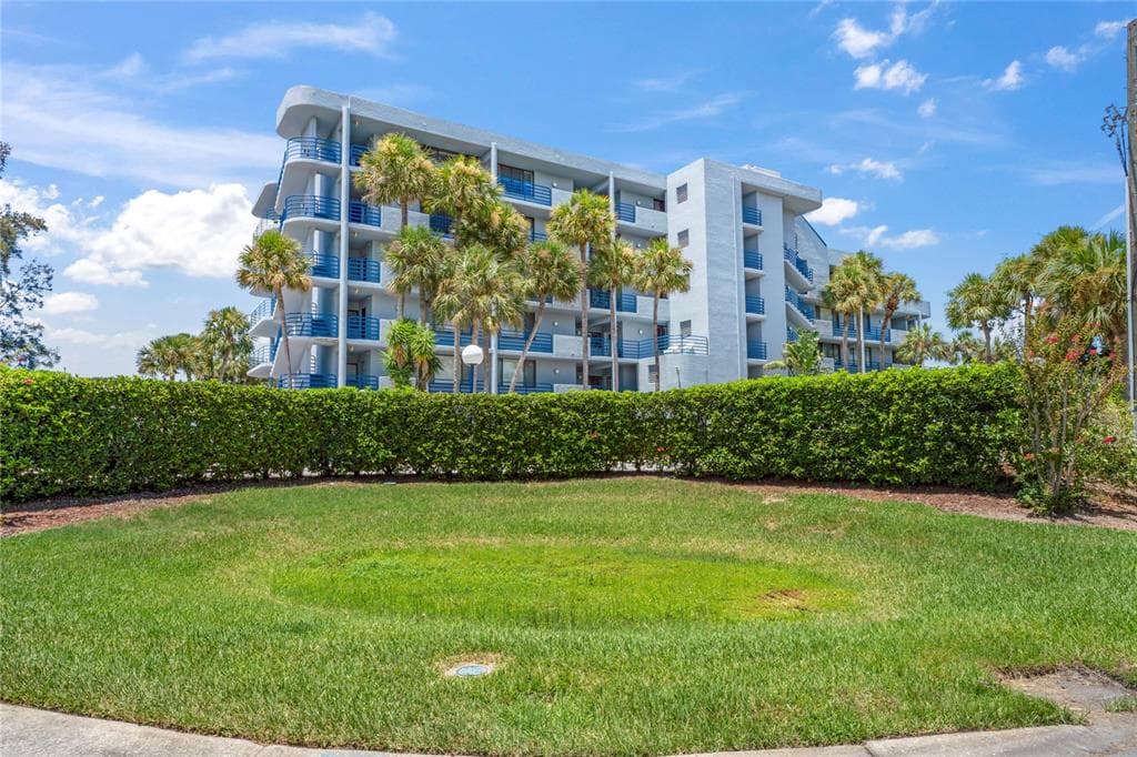 4823 EBBTIDE LANE UNIT 502 PORT RICHEY, FL 34668