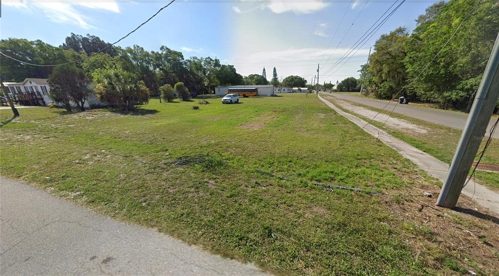 406 4TH STREET WIMAUMA, FL 33598