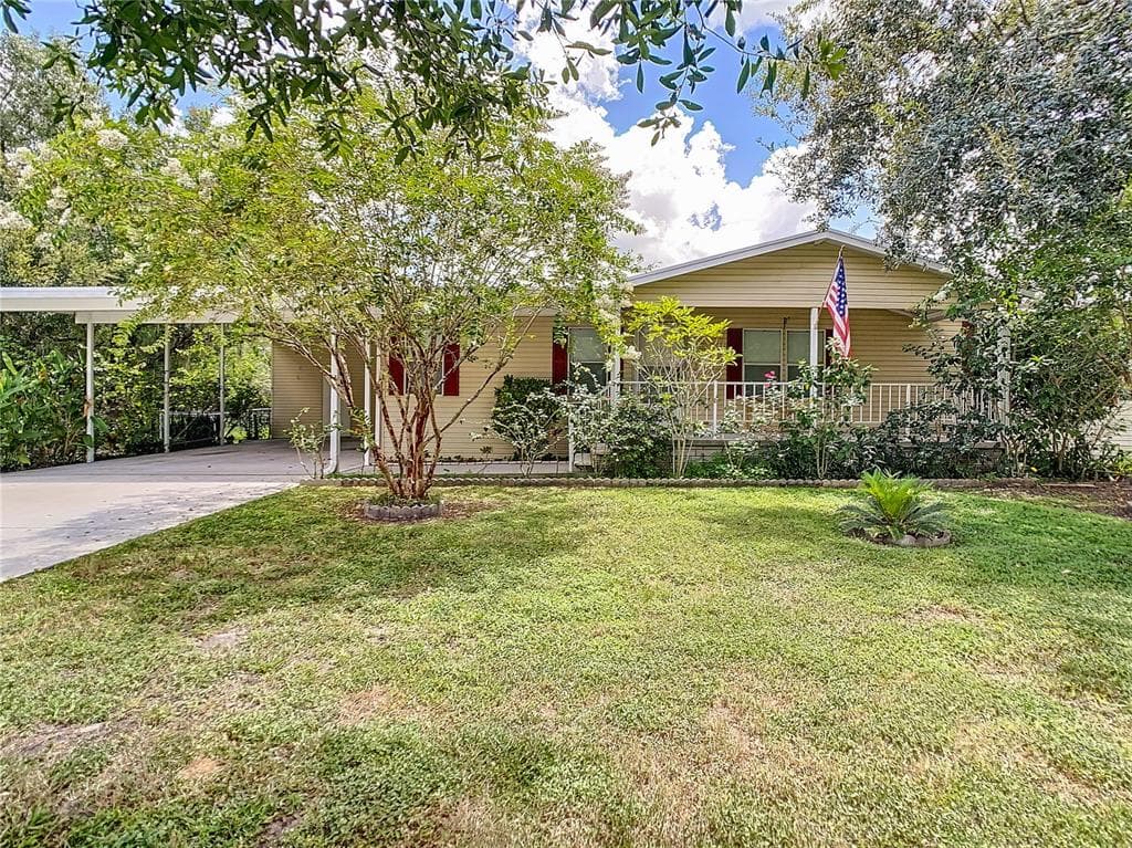 9118 WOOD TERRACE DRIVE TAMPA, FL 33637