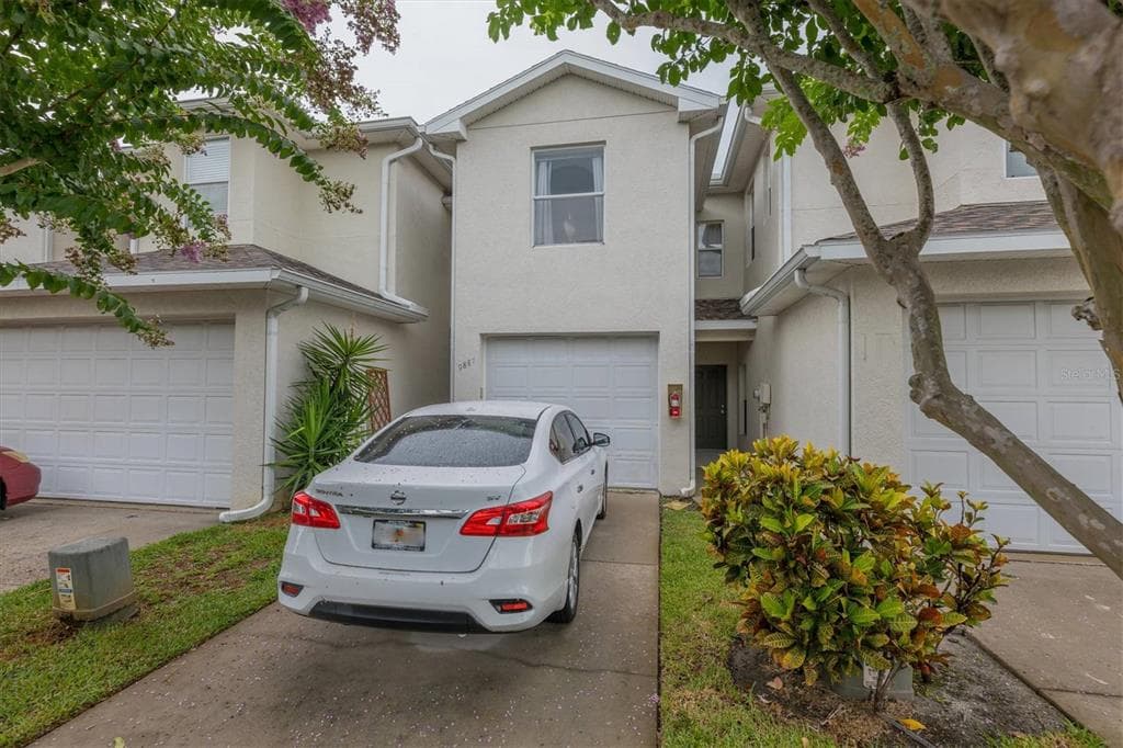 9887 66TH STREET N UNIT 4 PINELLAS PARK, FL 33782