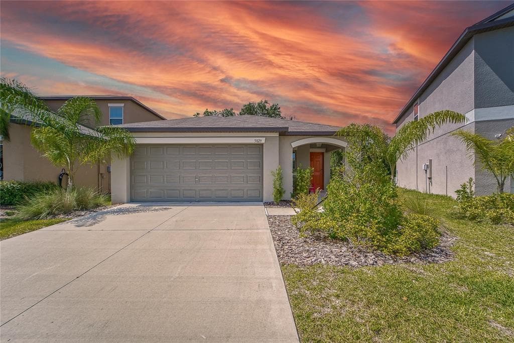 5029 SABLE CHIME DRIVE WIMAUMA, FL 33598
