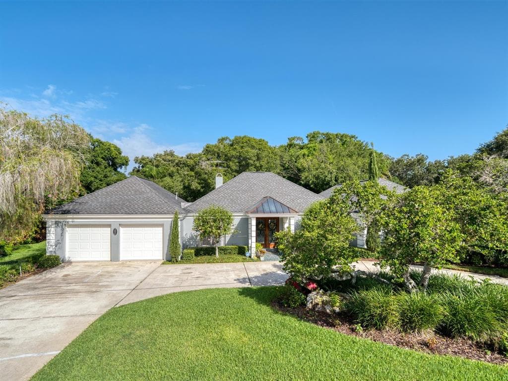 306 OSCEOLA ROAD BELLEAIR, FL 33756