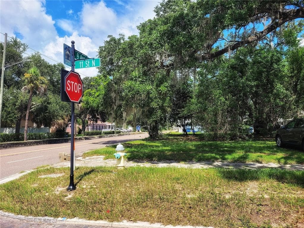 1060 9TH AVENUE N ST PETERSBURG, FL 33705