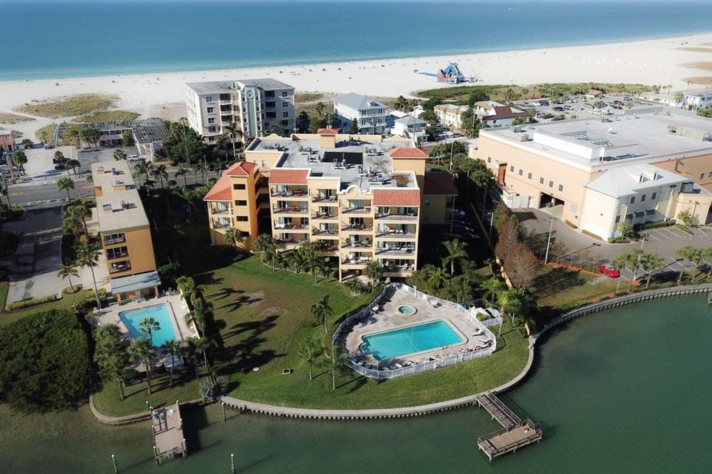 10315 GULF BOULEVARD UNIT 203 TREASURE ISLAND, FL 33706