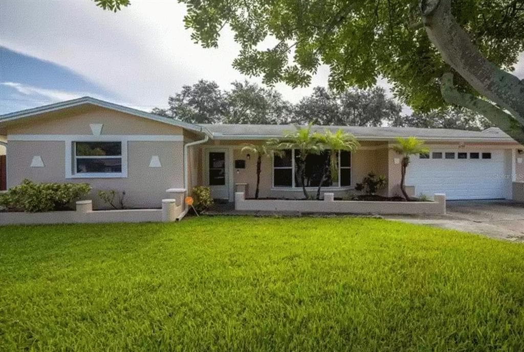 6760 14TH STREET S ST PETERSBURG, FL 33705