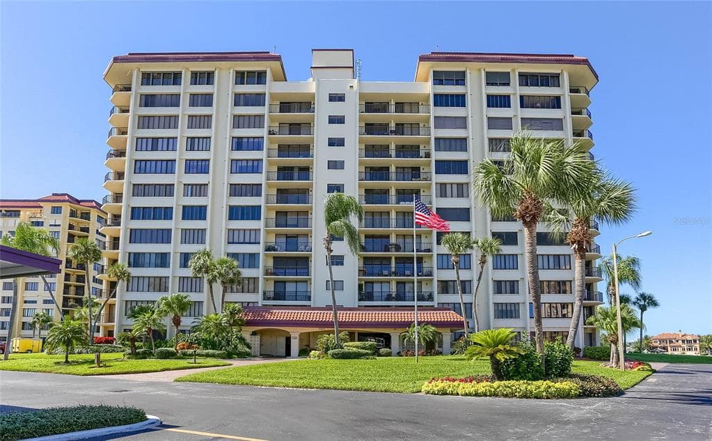 736 ISLAND WAY UNIT 405