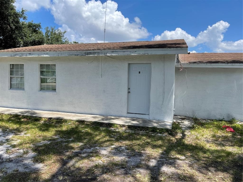 4115 W COMANCHE AVENUE UNIT B TAMPA, FL 33614
