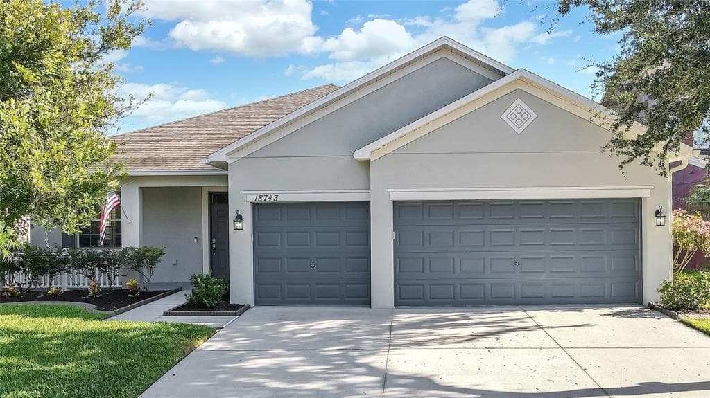 18743 MILTON KEYNES COURT LAND O LAKES, FL 34638