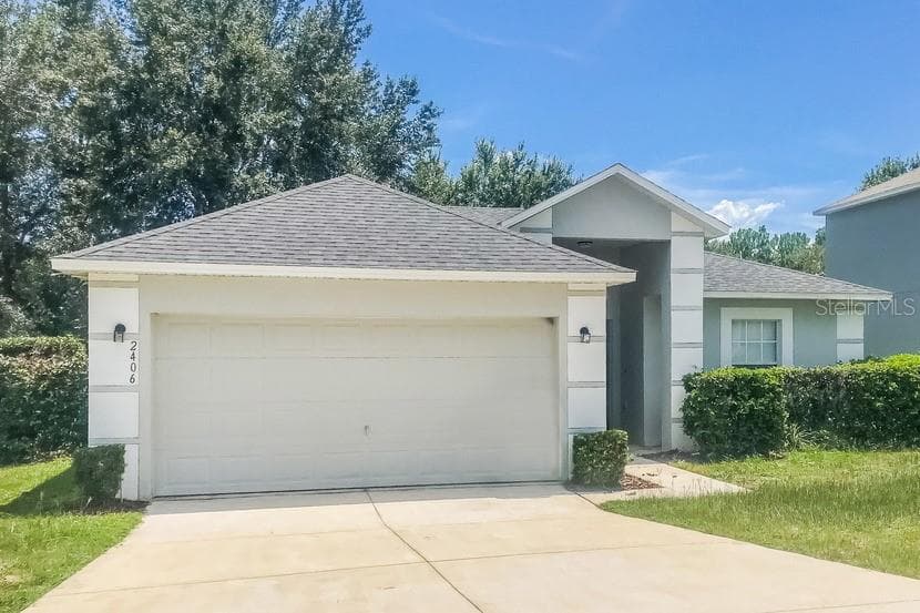 2406 FOXHOLLOW ROAD TAVARES, FL 32778