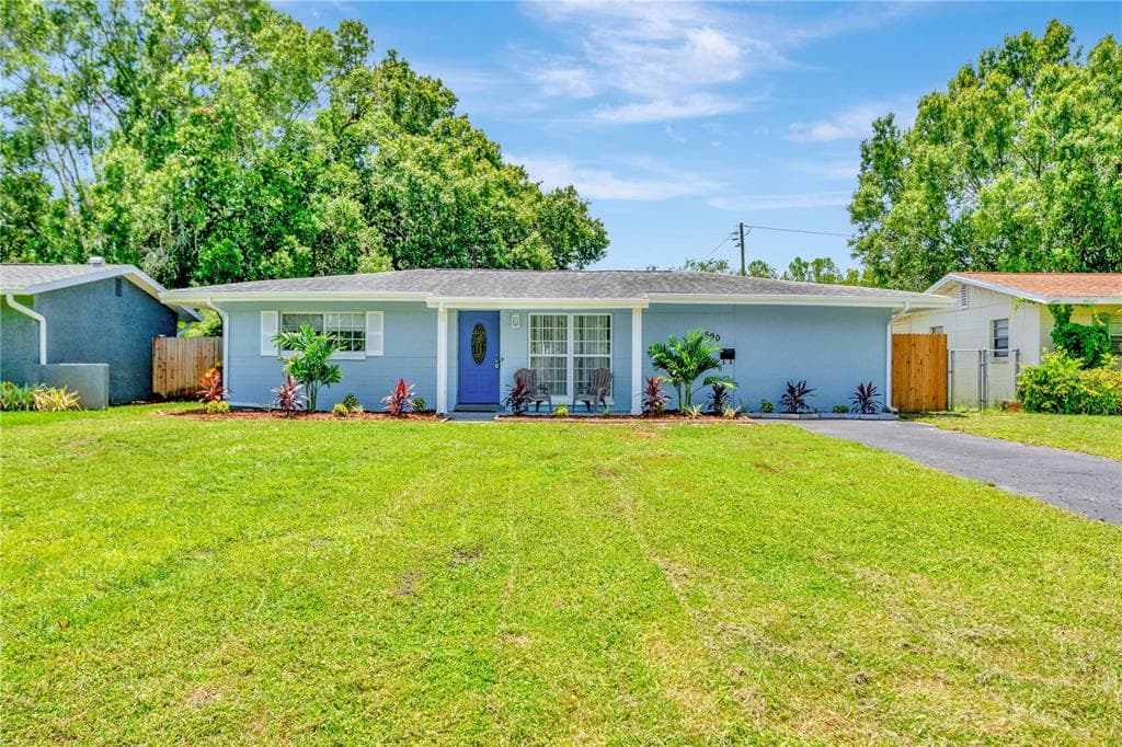 590 42ND AVENUE NE ST PETERSBURG, FL 33703