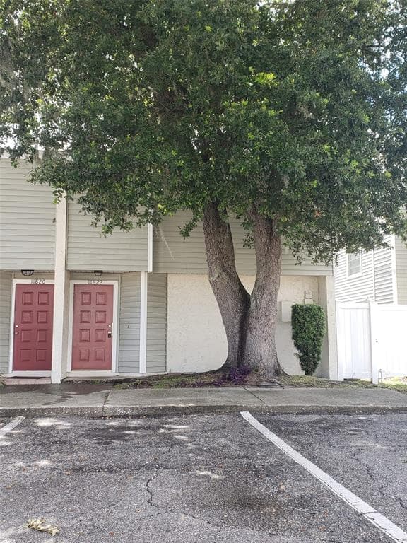 11822 N ARMENIA AVENUE TAMPA, FL 33612