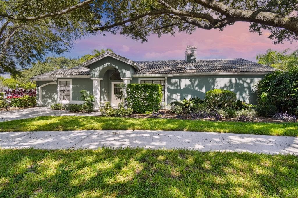 407 GEORGETOWN PLACE SAFETY HARBOR, FL 34695