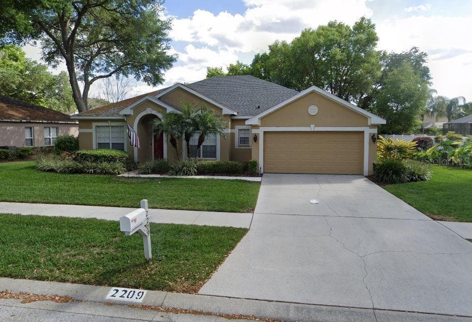 2209 MOUNTAIN MEADOW WAY VALRICO, FL 33594