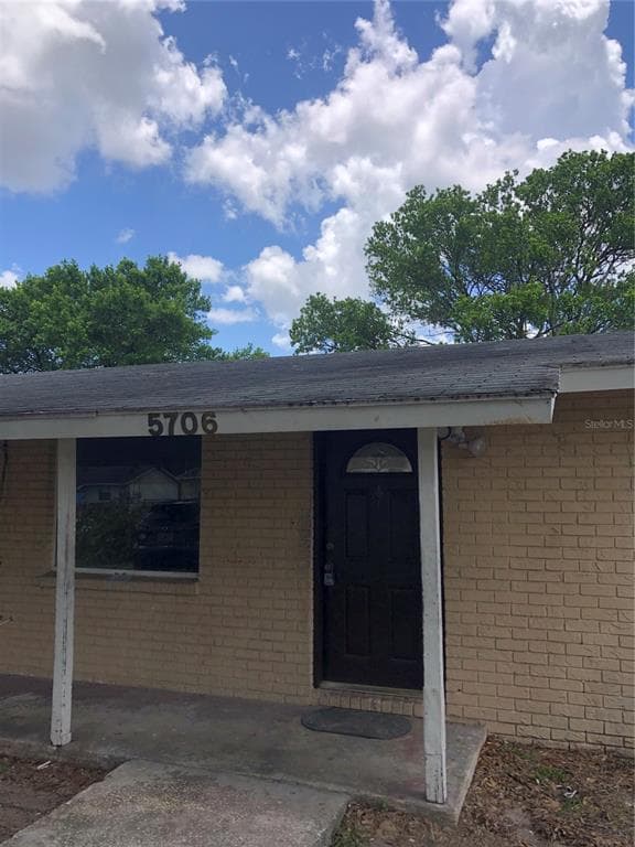 5706 E 30TH AVENUE TAMPA, FL 33619