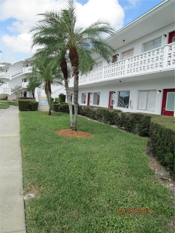 8220 112TH STREET UNIT 210 SEMINOLE, FL 33772