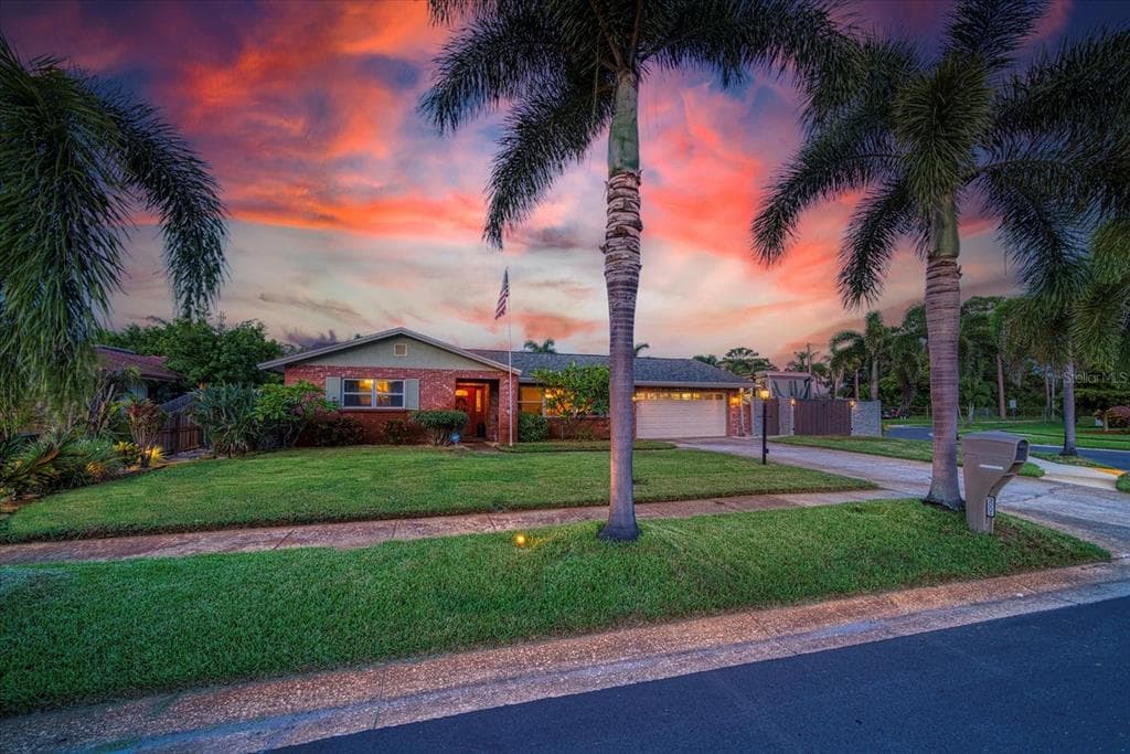 9001 128TH WAY SEMINOLE, FL 33776