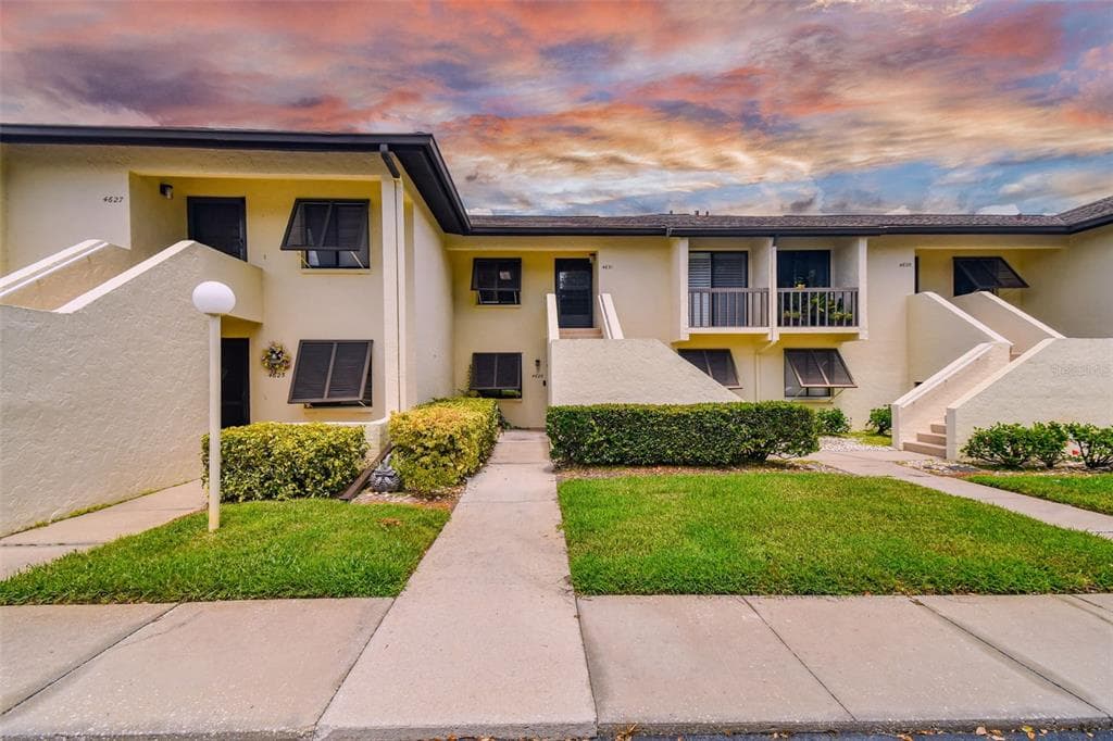 4629 LONGWATER CHASE UNIT 115 SARASOTA, FL 34235