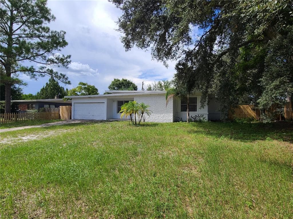 106 PINECREST DRIVE SANFORD, FL 32773