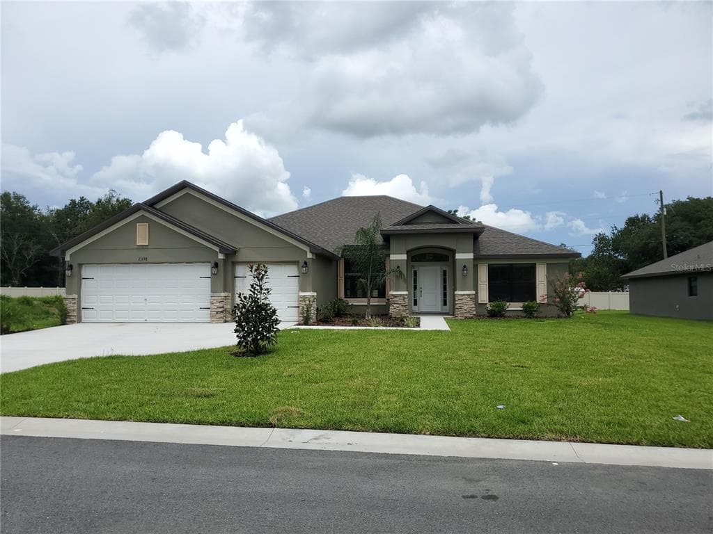 12573 OAK STREET SAN ANTONIO, FL 33576