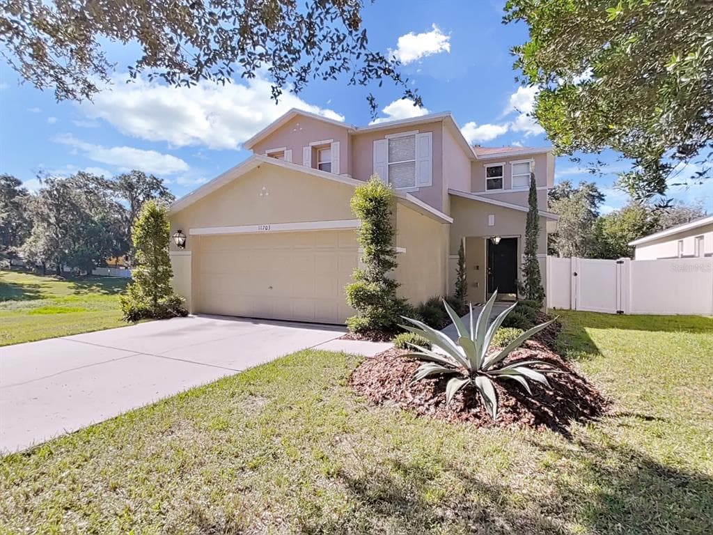 11703 MANGO GROVES BOULEVARD SEFFNER, FL 33584