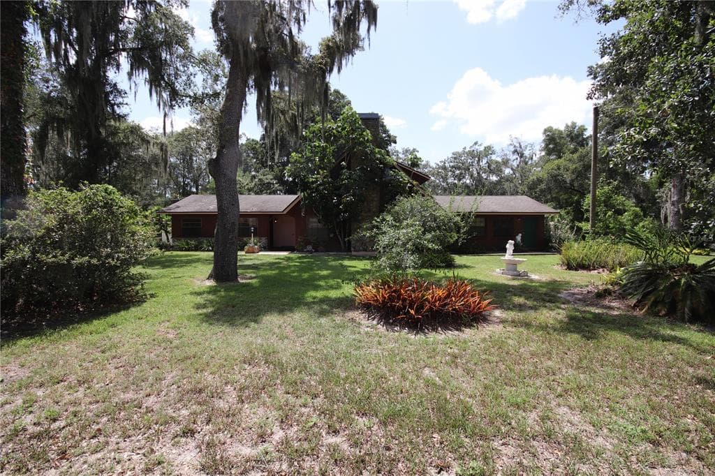 7121 LITHIA PINECREST ROAD LITHIA, FL 33547