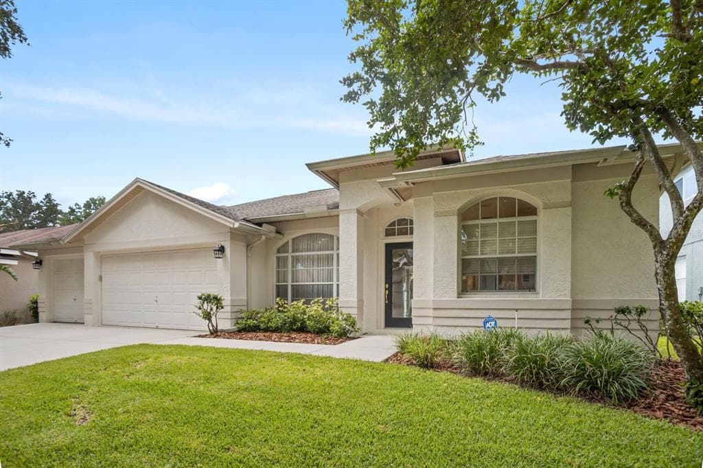 9308 HERITAGE OAK COURT TAMPA, FL 33647