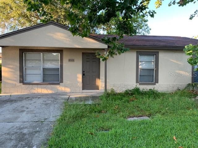 9519 PEMBRIDGE COURT TAMPA, FL 33615