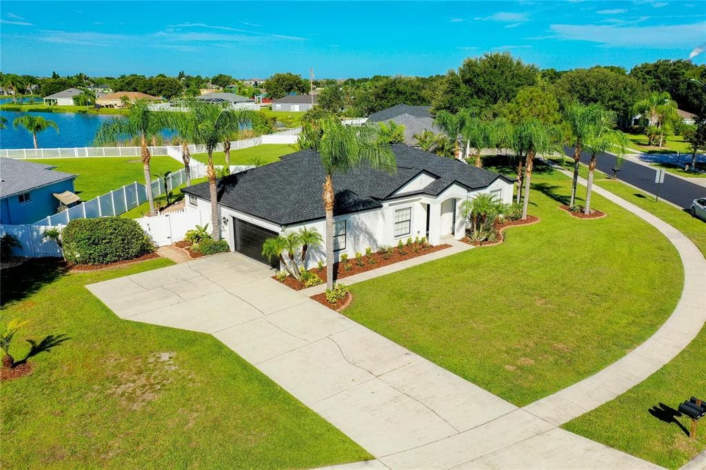 6611 CLAIR SHORE DRIVE APOLLO BEACH, FL 33572