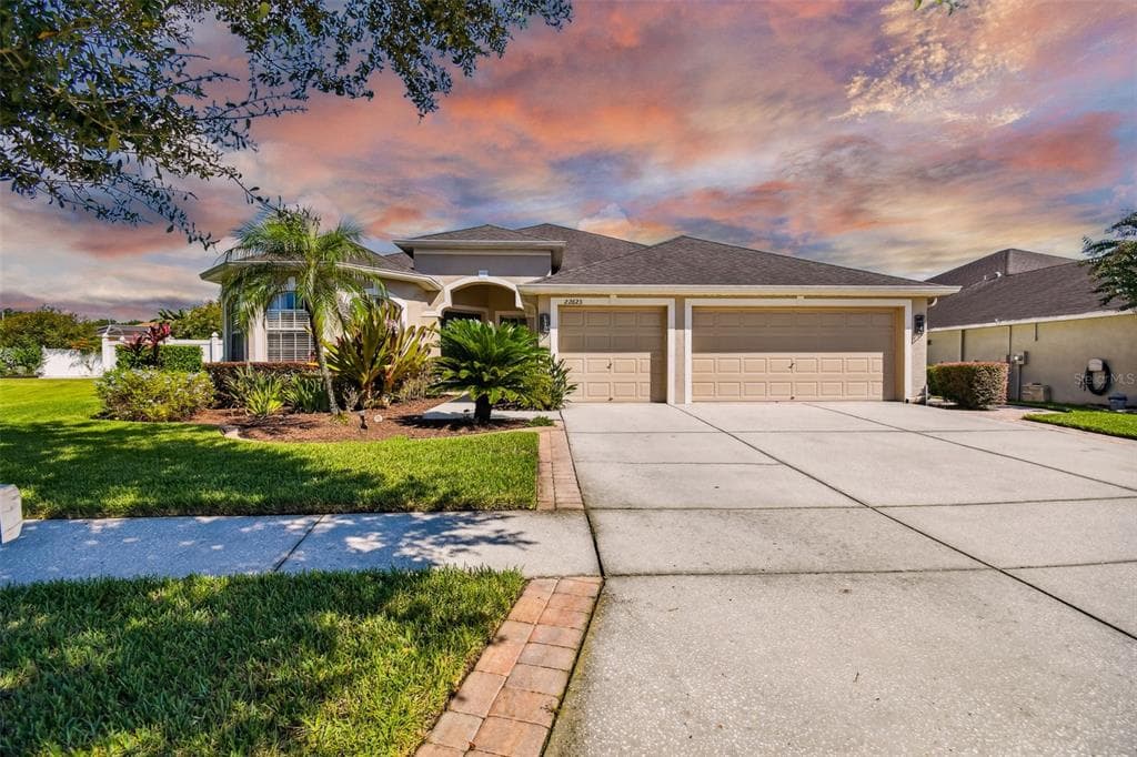 22623 CLIFFSIDE WAY