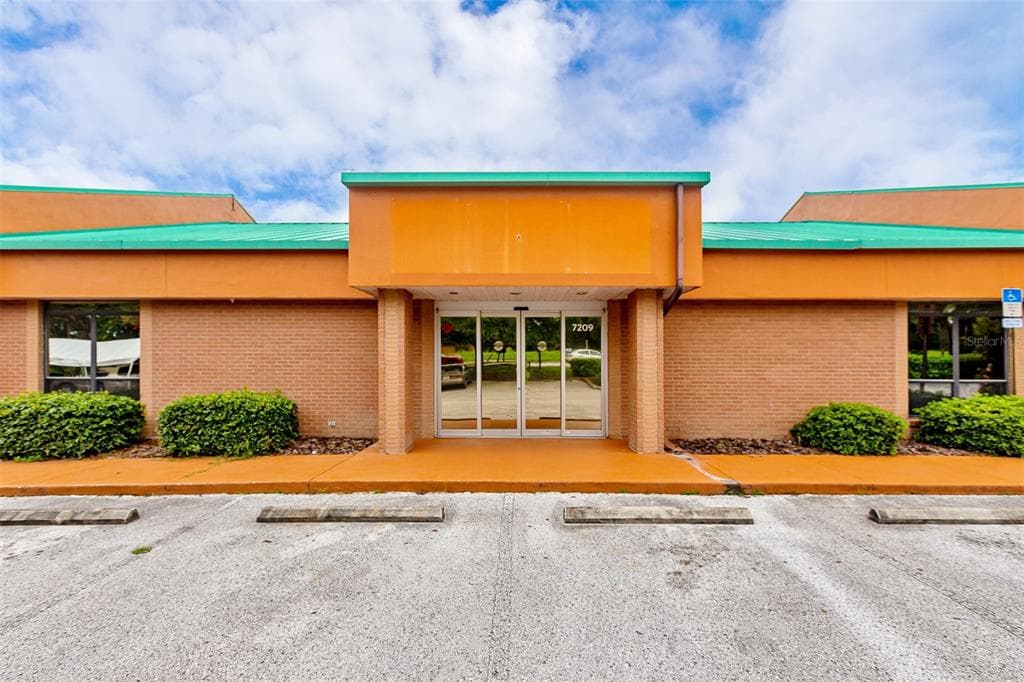 7209 GREEN SLOPE DRIVE ZEPHYRHILLS, FL 33541