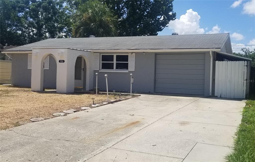 7112 FLORESTATE DRIVE HUDSON, FL 34667