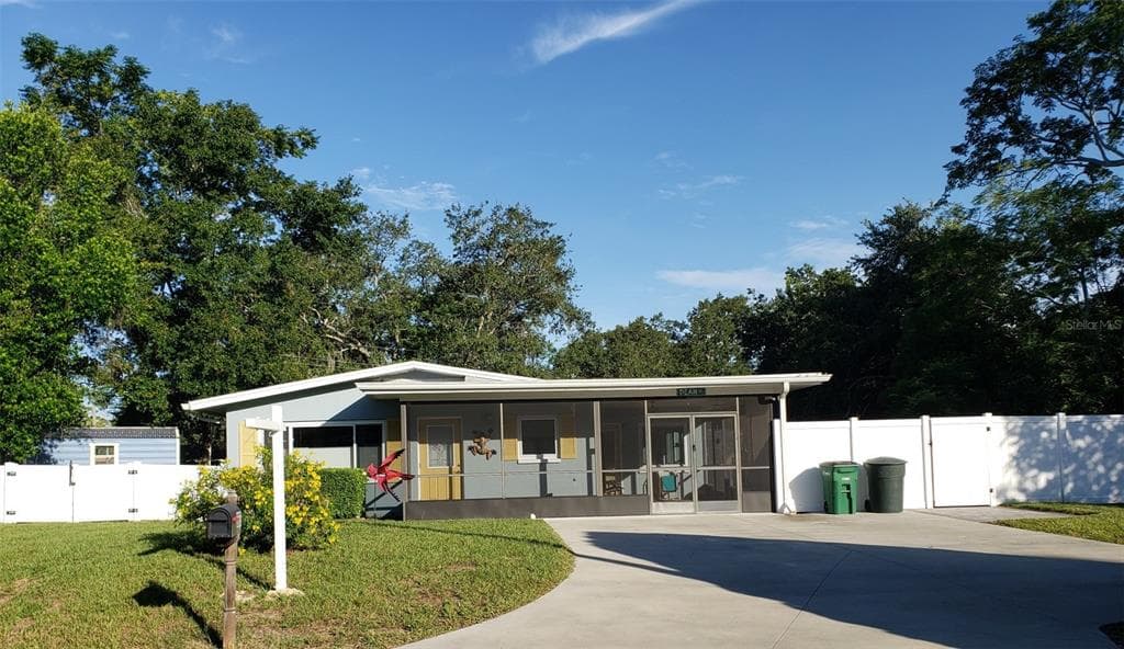 665 PALM PLACE SAFETY HARBOR, FL 34695