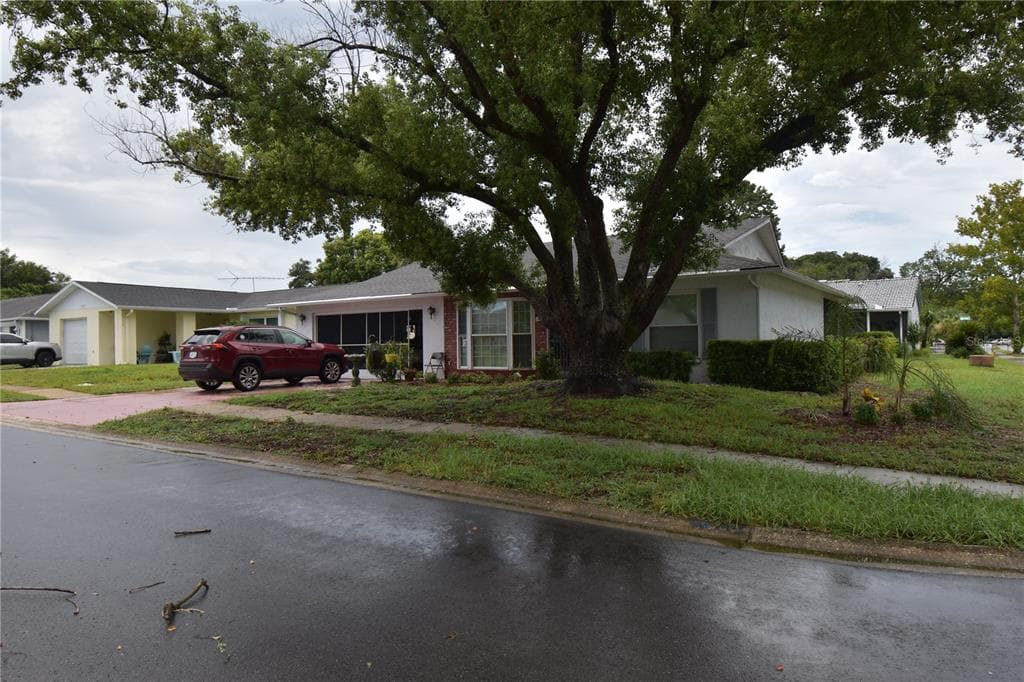 11611 BEAR PAW LANE PORT RICHEY, FL 34668