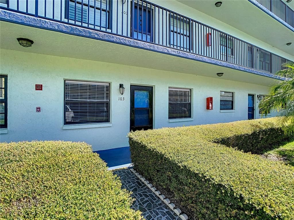 5973 TERRACE PARK DRIVE N UNIT 103 ST PETERSBURG, FL 33709
