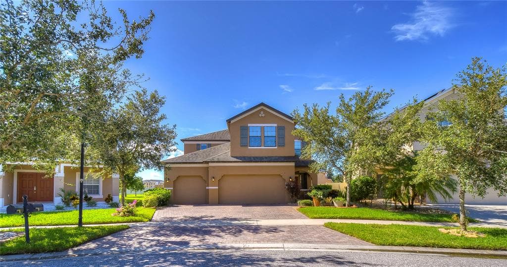 10137 CELTIC ASH DRIVE RUSKIN, FL 33573