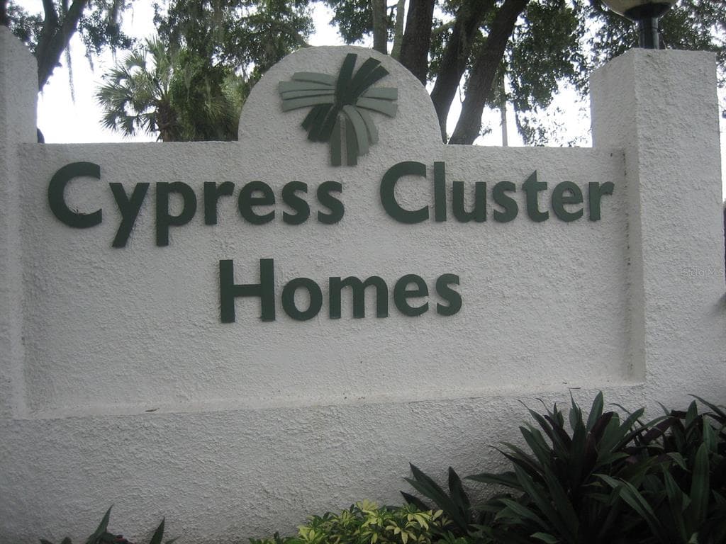 14221 CYPRESS CIRCLE UNIT 1 TAMPA, FL 33618