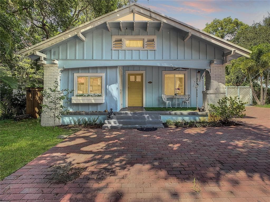324 HIGH STREET TARPON SPRINGS, FL 34689
