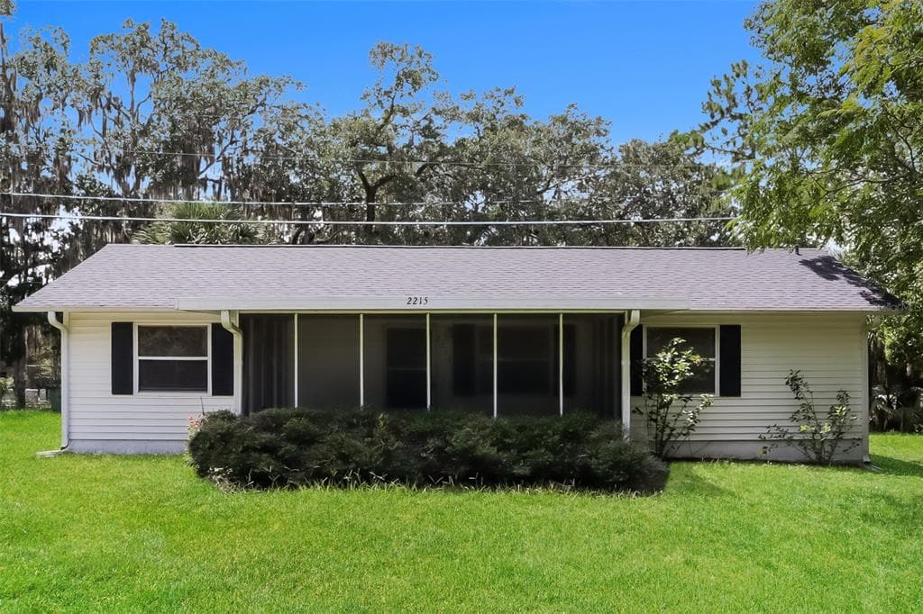 2215 MONTCLAIR ROAD LEESBURG, FL 34748